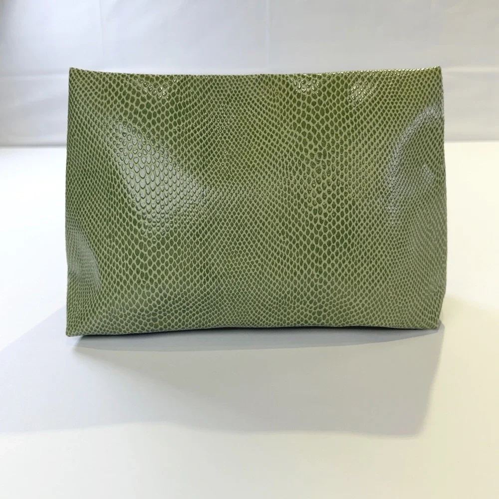 Clinique Green Snakeskin Embossed Makeup Bag Cosmetic Pouch Zip Top 361B1
